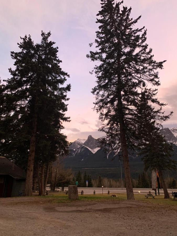 קאנמור Rundle Chalets מראה חיצוני תמונה