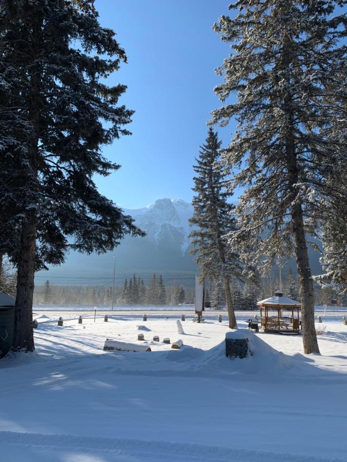 קאנמור Rundle Chalets מראה חיצוני תמונה
